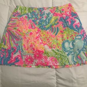 EEEUC Lilly Pulitzer Lovers Coral Marigold Skort